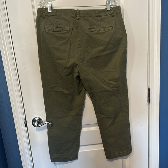 Banana Republic Olive Green Slim Fit Chino - Picture 4 of 4
